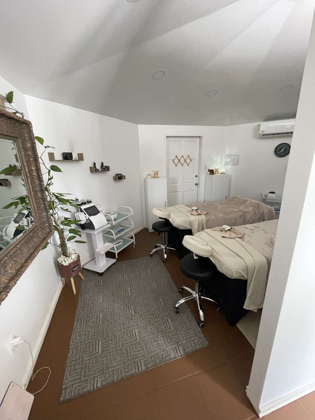 Massage and bodywork room at Zia's Healing Touch