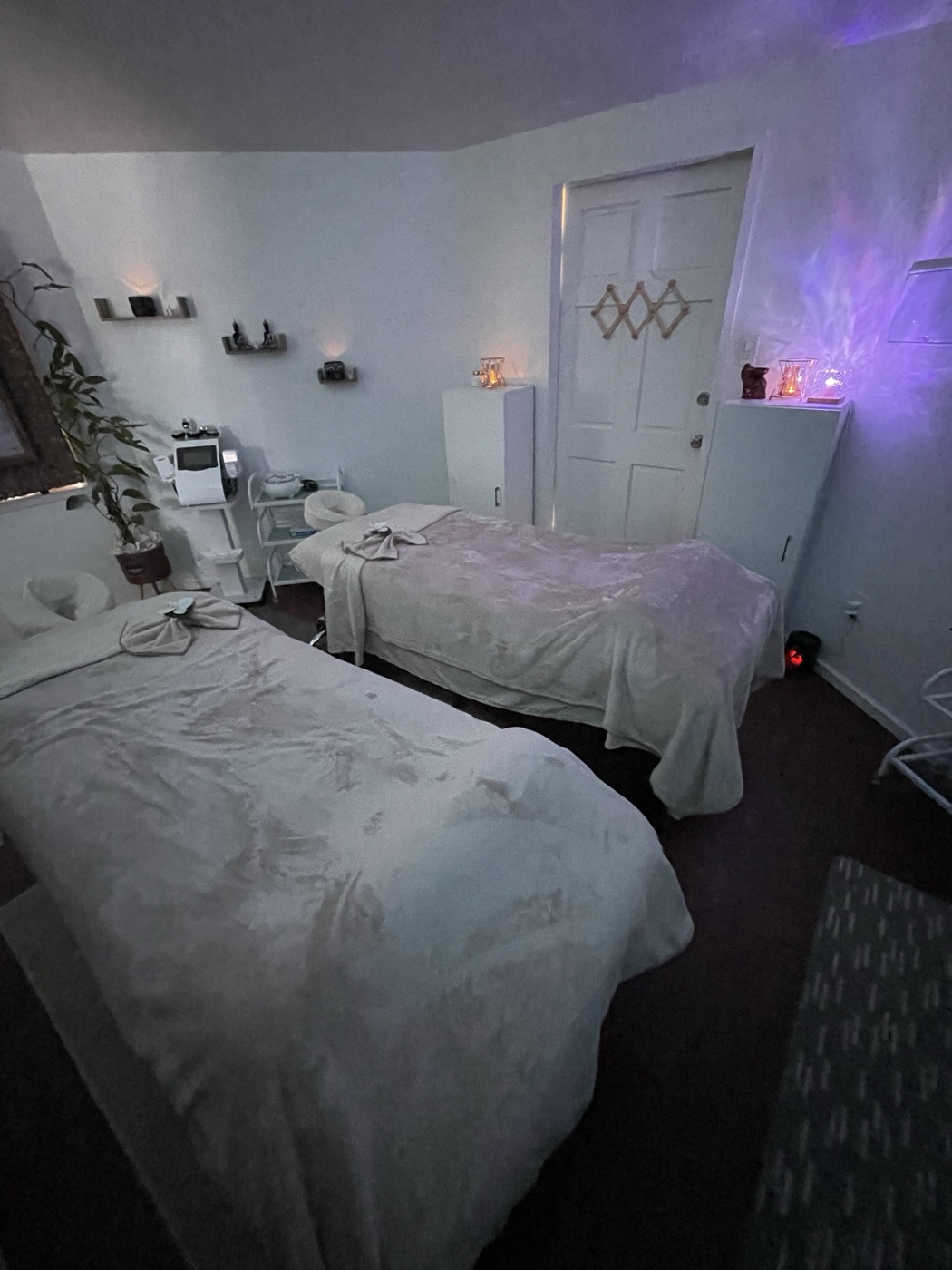 Facial treatment room at Zia's Healing Touch